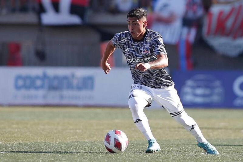 Jordhy Thompson fue reincorporado al primer equipo de Colo Colo. (Foto: Agencia Aton)