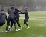 VIDEO | Bajo un aguacero: así entrena y se divierte Jordhy Thompson en Rusia