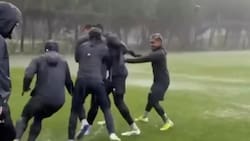 VIDEO | Bajo un aguacero: así entrena y se divierte Jordhy Thompson en Rusia