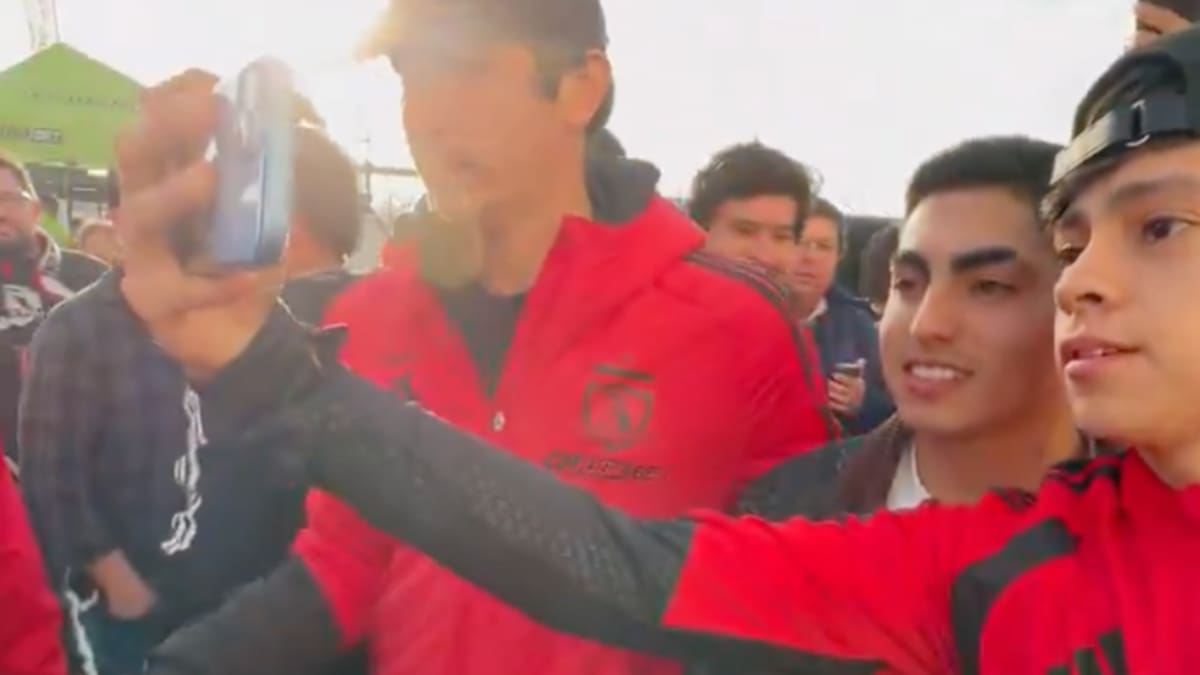 VIDEO | Jordhy Thompson sorprende y está de regreso en el Estadio Monumental para ver a Colo-Colo