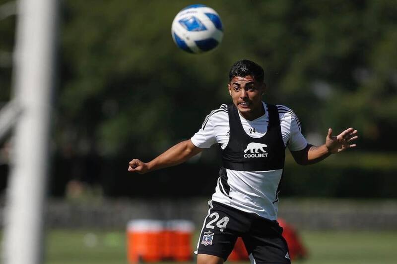 Jordhy Thompson volvió a ser reincorporado al primer equipo de Colo Colo. (Foto: @ColoColo)