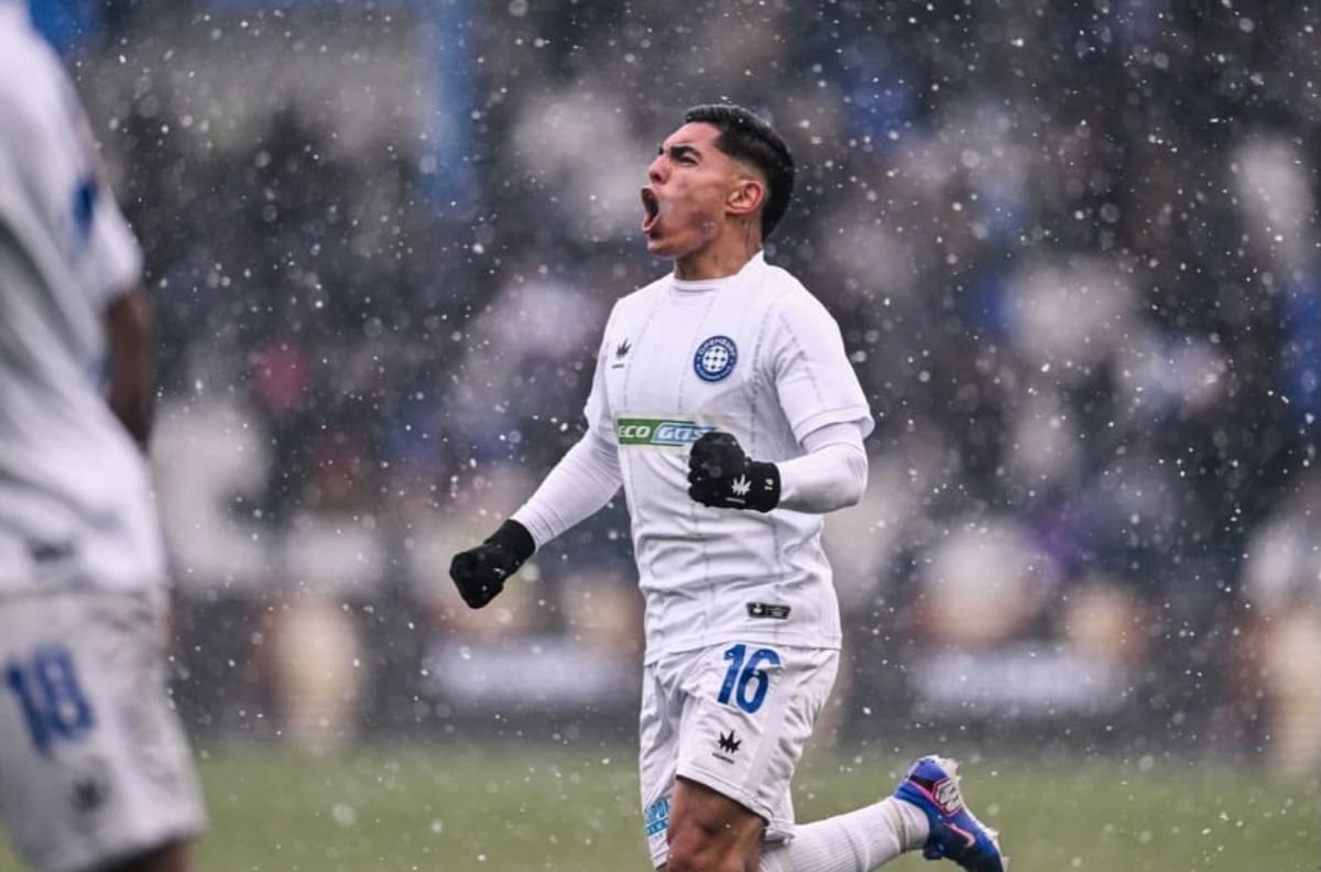 Fernando Ortiz dejó contra las cuerdas el retorno de Jordhy Thompson y le sale competencia a Colo-Colo