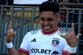 Espera el llamado para volver: el nuevo guiño de Jordhy Thompson a Colo Colo