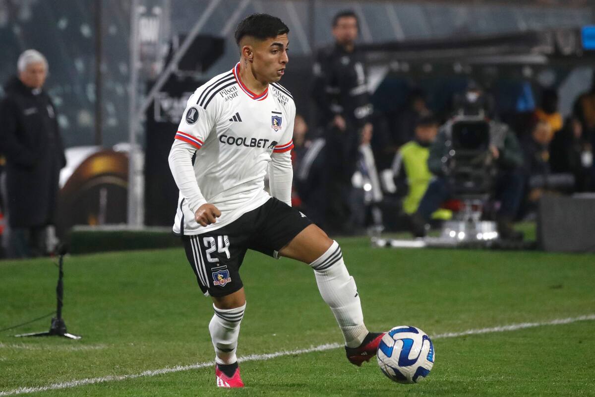 El futbolista de Colo Colo sería desde la partida contra Ñublense. (Foto: Agencia Aton)