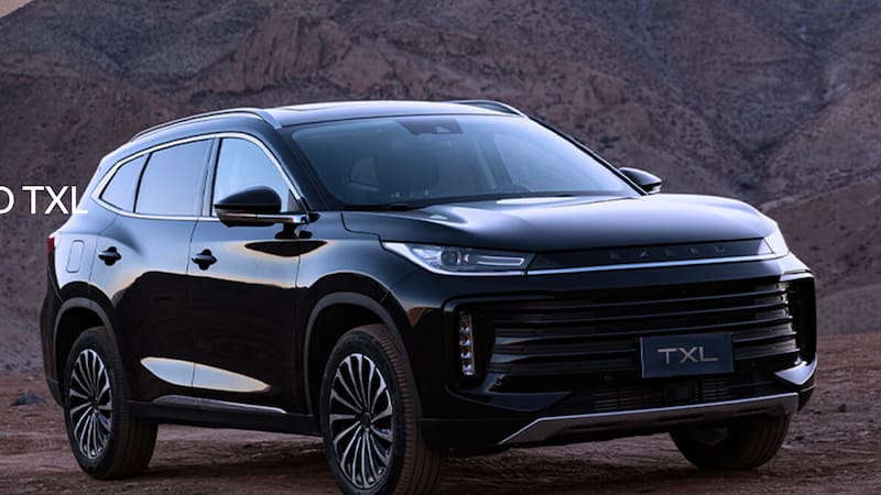 El fotógrafo tiene una increíble camioneta.