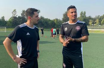 “Por supuestos malos resultados”: Kike Acuña dispara contra la dirigencia tras su salida de Santiago City