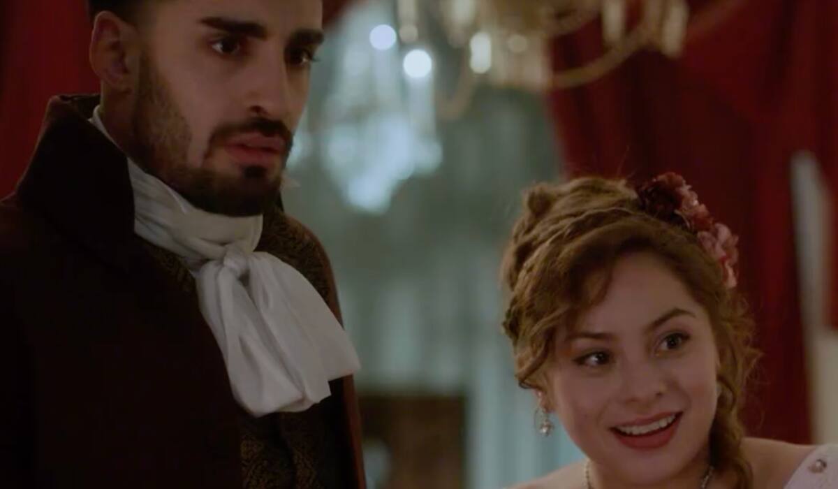 protagonizan divertido video.