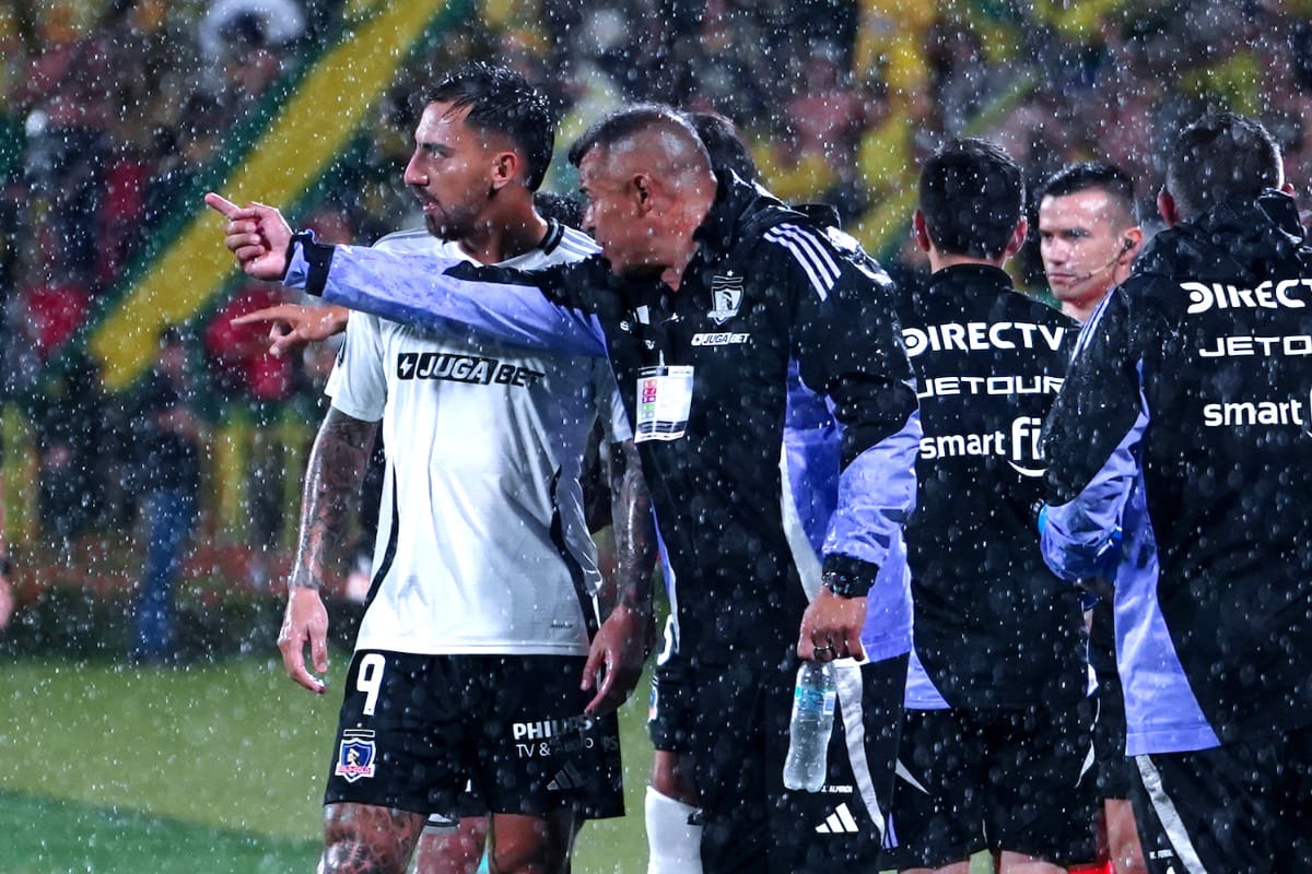 El técnico albo dejó varias reflexiones tras el empate de Colo Colo en el debut por Copa Libertadores. (Foto: Aton)