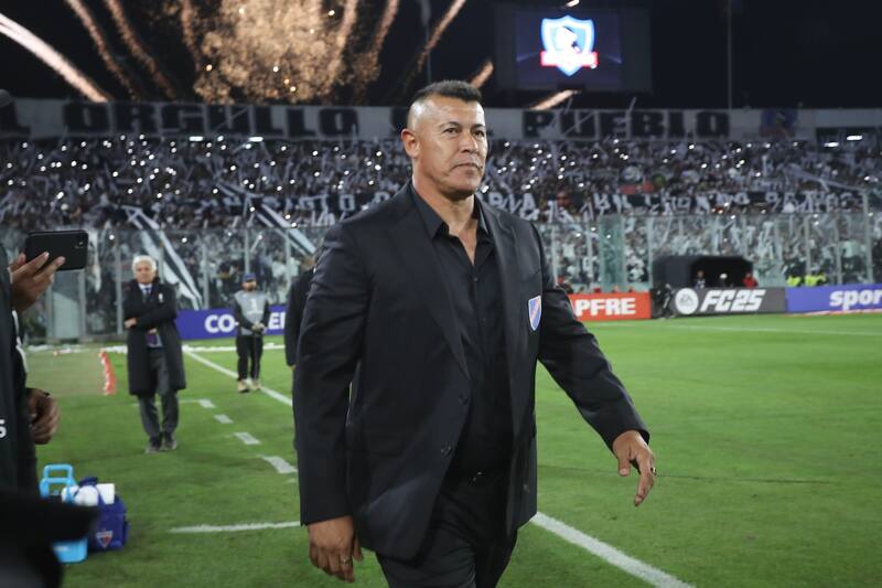 El DT tiene contrato hasta 2026 en Colo Colo