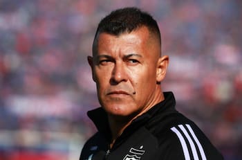 Ya van tres: otro técnico del fútbol chileno arremetió contra Jorge Almirón