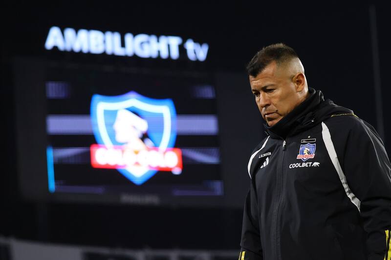 suma más problemas en Colo Colo. Agencia Aton