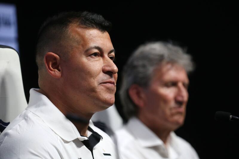 en su presentación con Colo Colo.
