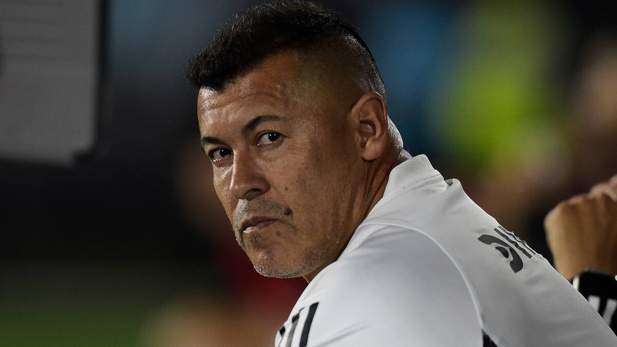 Jorge Almirón no se guarda nada y lanza dura crítica a Pamela Venegas por la reducción de aforo a Colo Colo