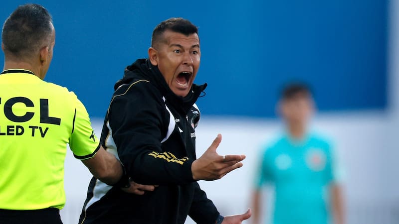 El jugador de Colo Colo que sacó de quicio a Jorge Almirón en el partido contra Cobreloa