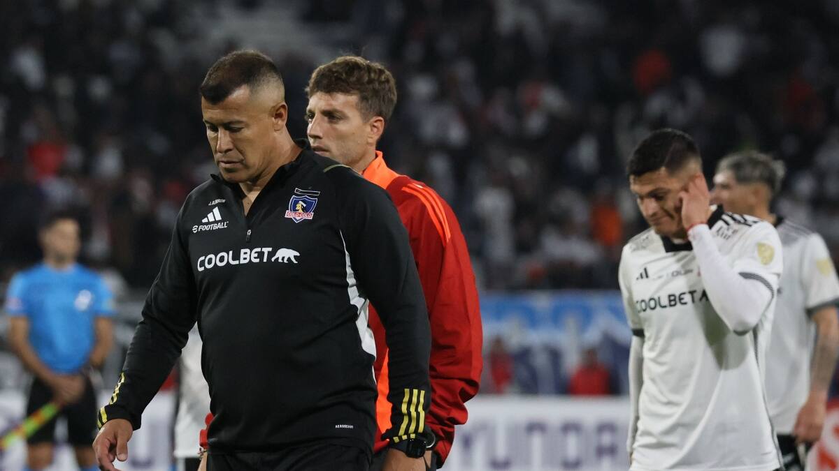 Histórico de Colo Colo apunta contra los delanteros y no duda: “Quedar eliminados sería un fracaso”
