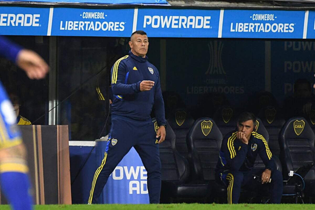 Ya tiene definido quienes conformarán su cuerpo técnico. (Foto: Photosport)