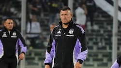 Alfredo Stöhwing respalda a Jorge Almirón tras empate de Colo Colo: “Ojala pueda continuar”