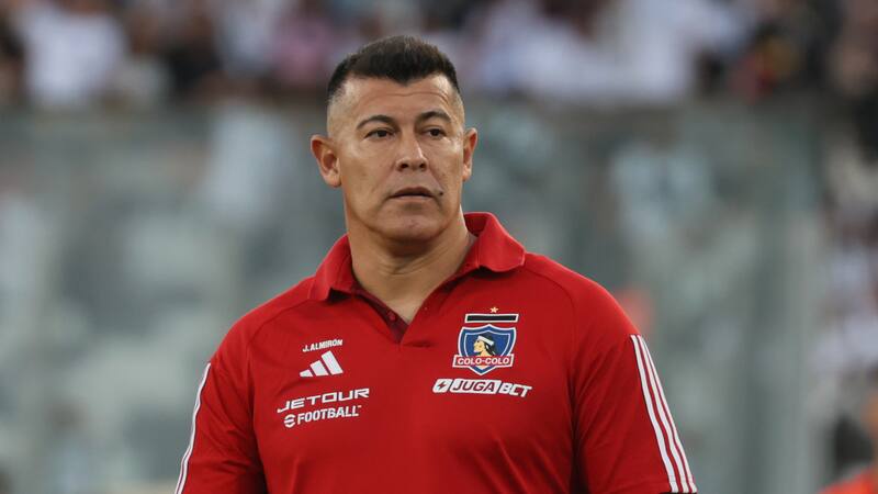 La postura de Jorge Almirón que puede cambiar el panorama de Colo Colo en este mercado de fichajes