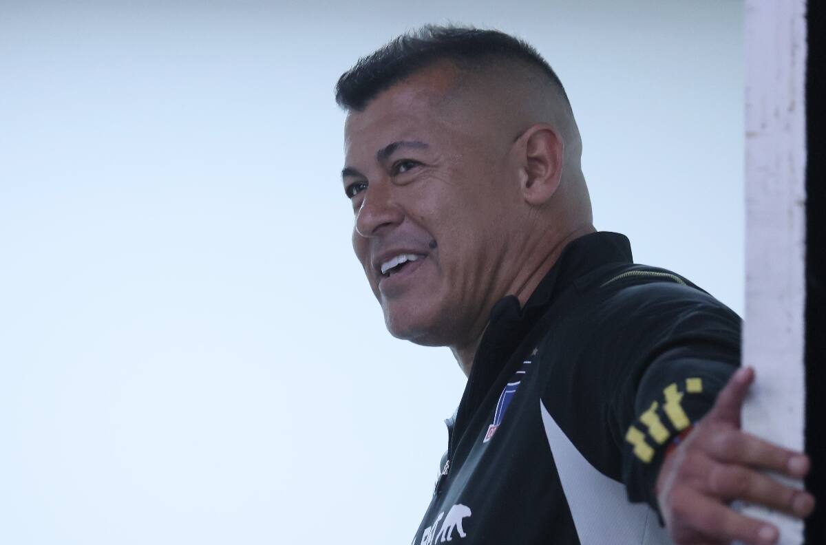 Sonríe Jorge Almirón: Colo Colo sumará tres “refuerzos” a la pretemporada este viernes