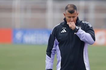 Los tres nombres que suenan en Colo Colo para reemplazar a Jorge Almirón