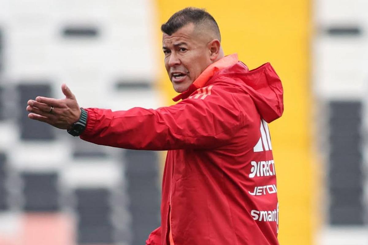 El DT trasandino no participó del entrenamiento de Colo Colo este lunes.