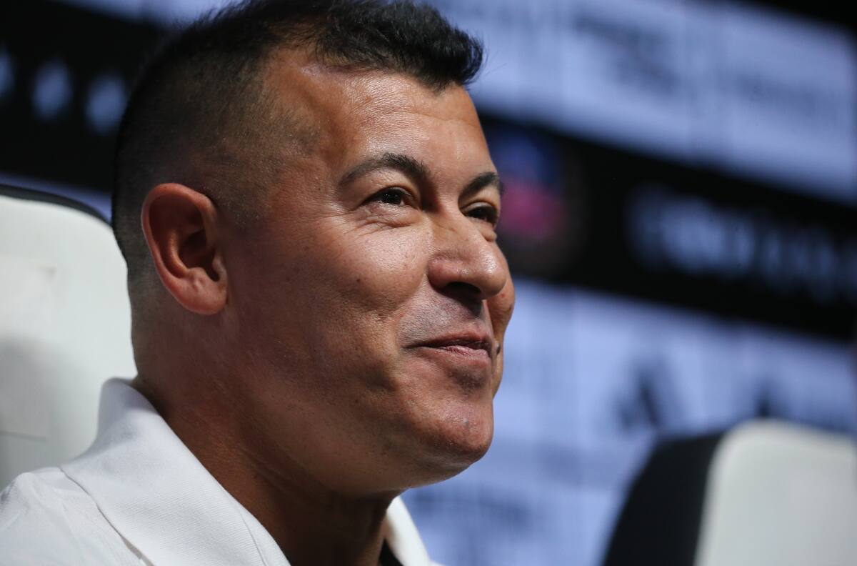 Jorge Almirón rompe el silencio sobre Luciano Cabral: “Me gustaría traerlo, pero...”