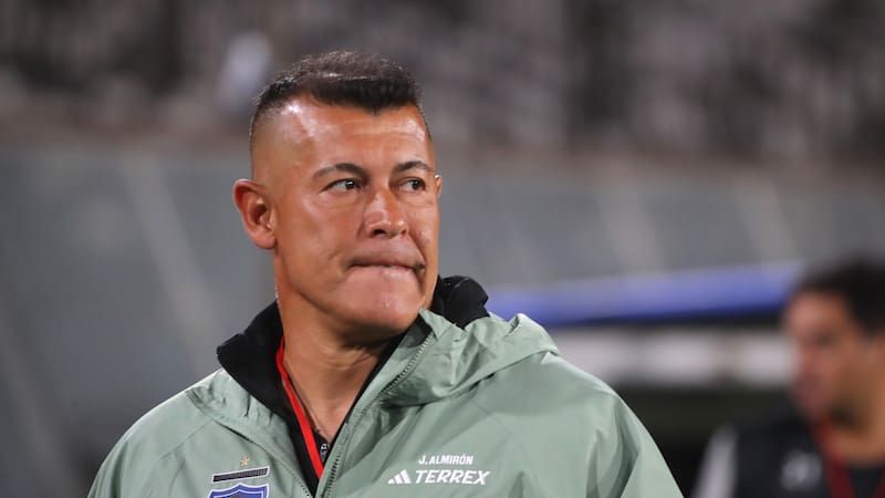 Las razones por las que Jorge Almirón dejó fuera a Arturo Vidal y Mauricio Isla contra Limache