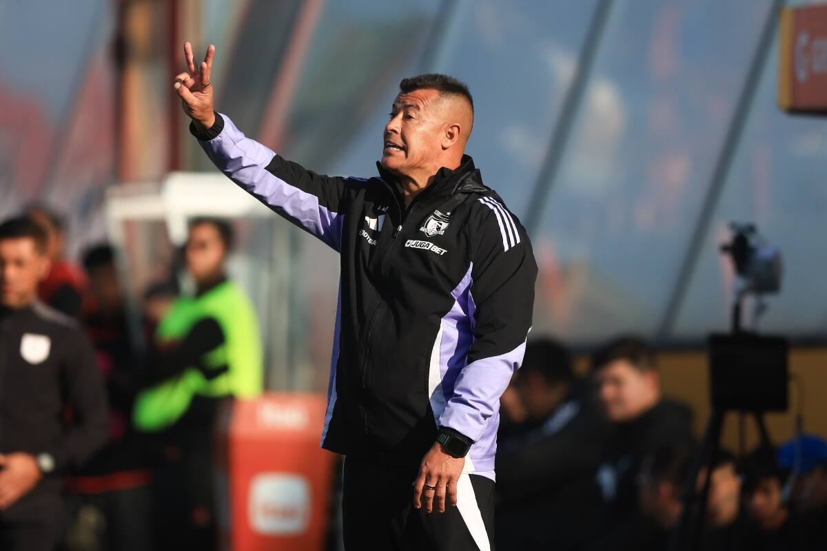 El DT volvió a perder un clásico en Colo Colo