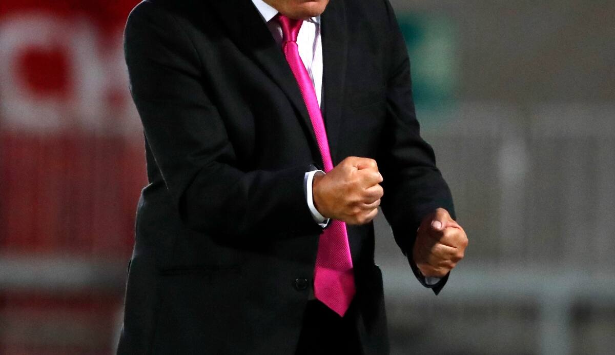 Los técnicos que buscan una chance en nuestro fútbol.