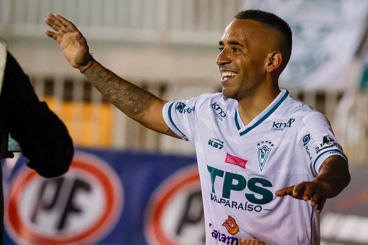 El mediocampista es una de las figuras de Santiago Wanderers. Agencia Aton