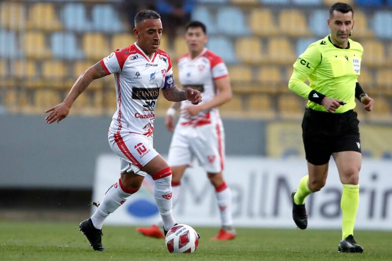disputando partido en Deportes Copiapó.