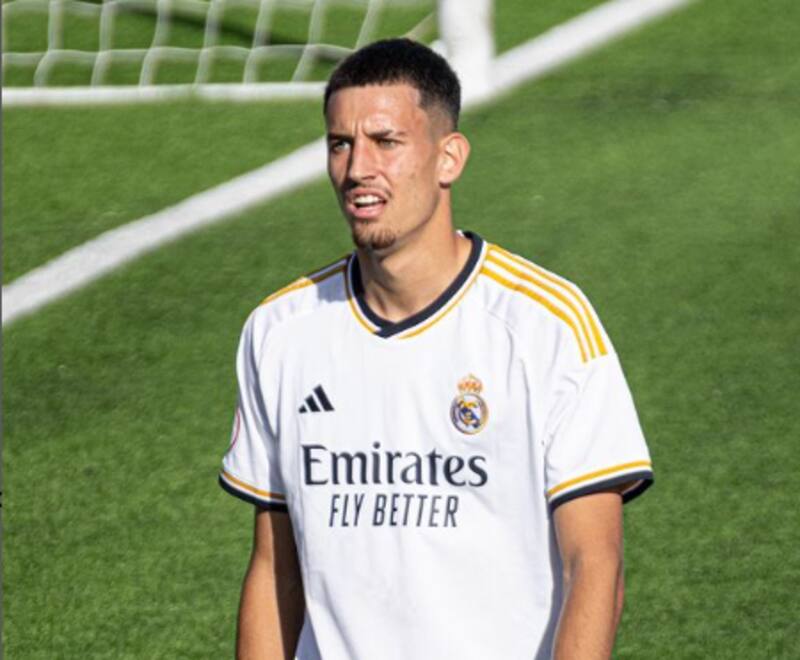 se suma a las fila del Real Betis