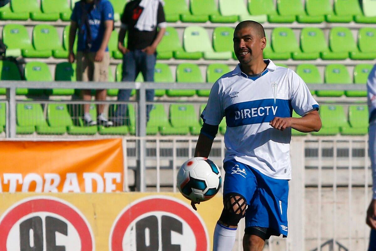 Jorge Ormeño cree que la UC tiene el mejor plantel del fútbol chileno. Crédito: Agencia Aton.