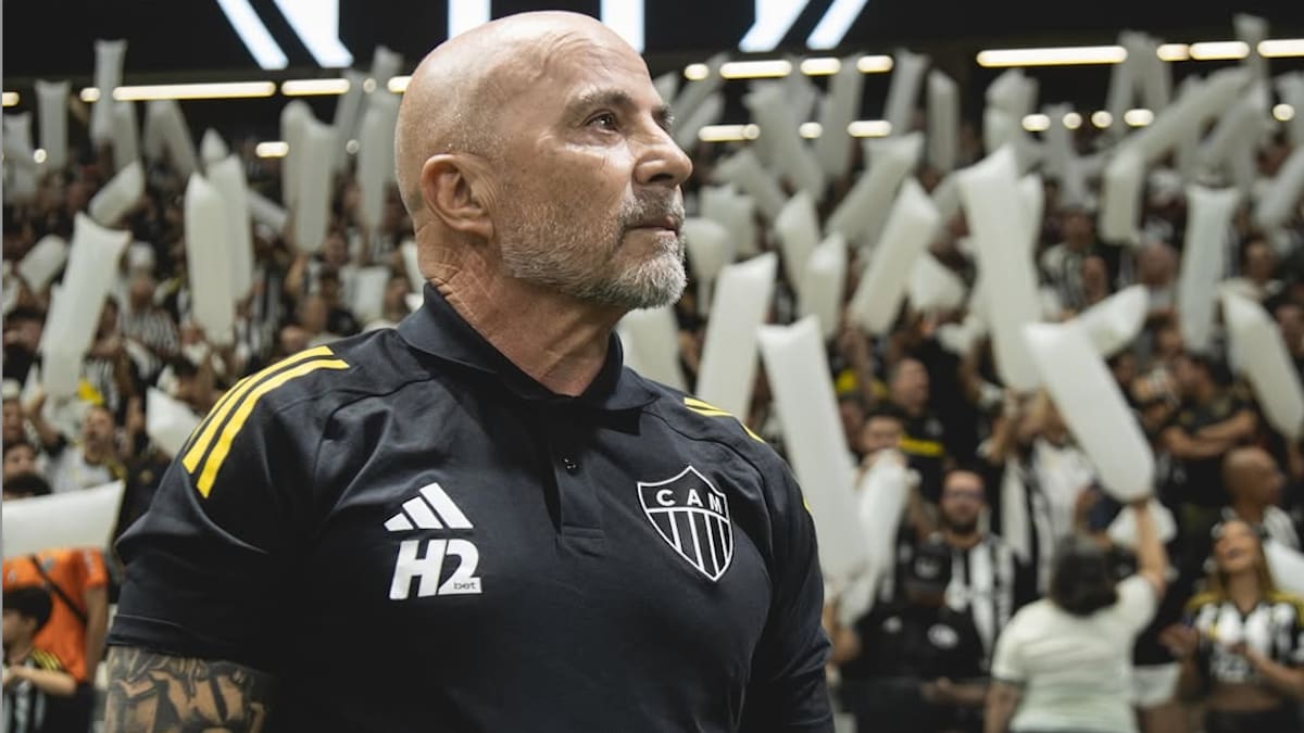 Jorge Sampaoli está cerca de volver a Chile: “Dijo que sí, me dio la libertad para nombrarlo”