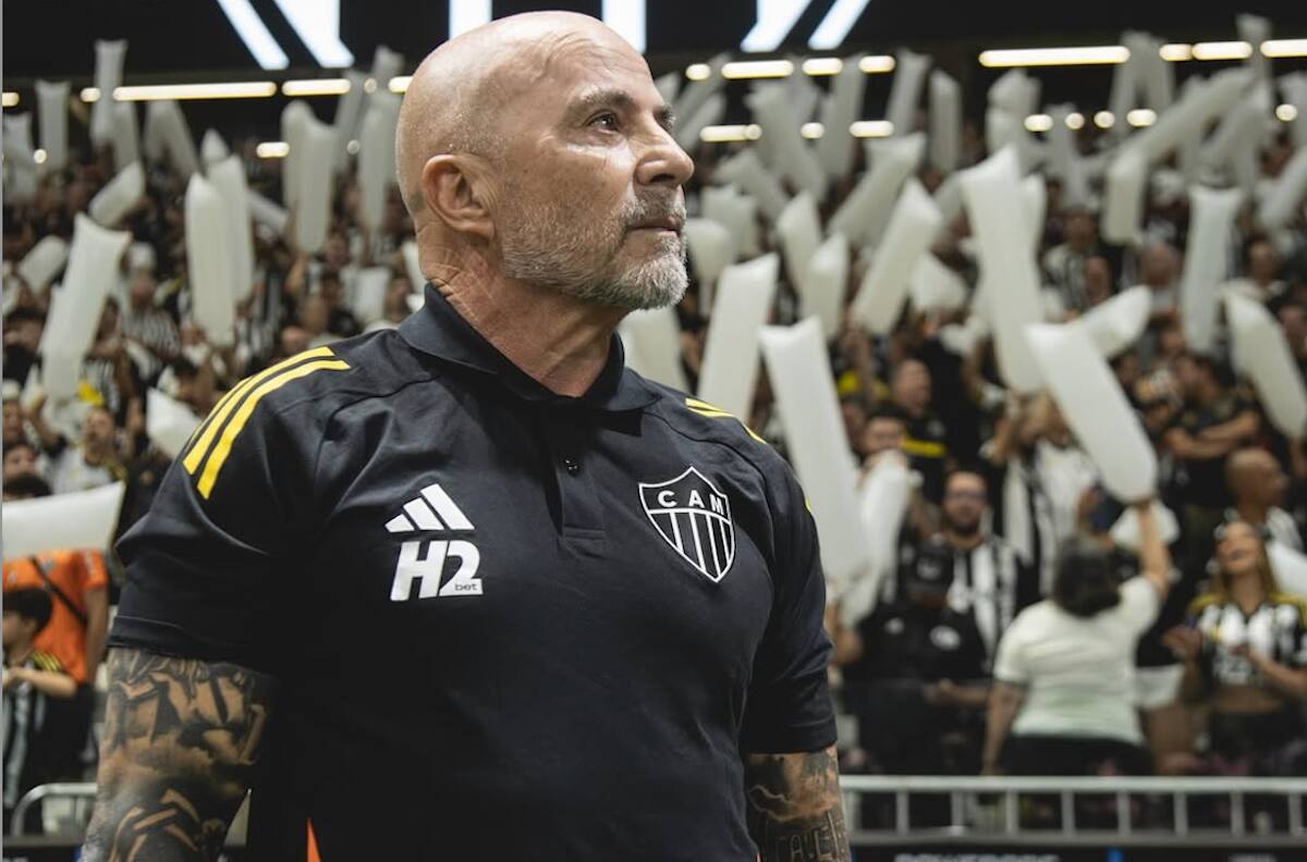 Jorge Sampaoli está cerca de volver a Chile: “Dijo que sí, me dio la libertad para nombrarlo”
