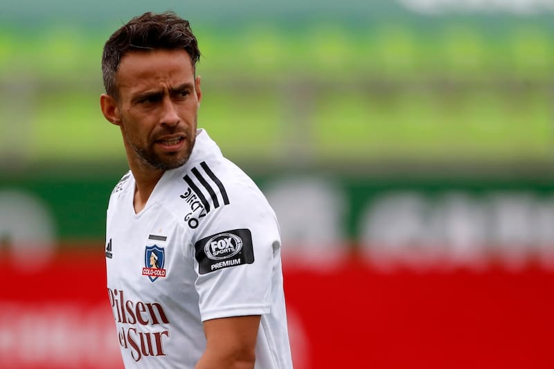 en su época en Colo Colo. Foto: Agencia Aton.