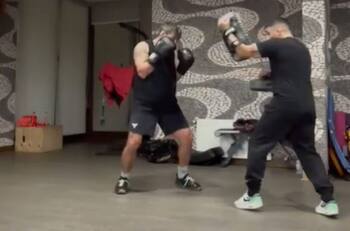 VIDEO | Mago Valdivia se olvida del fútbol y sorprende con entrenamiento extremo de artes marciales