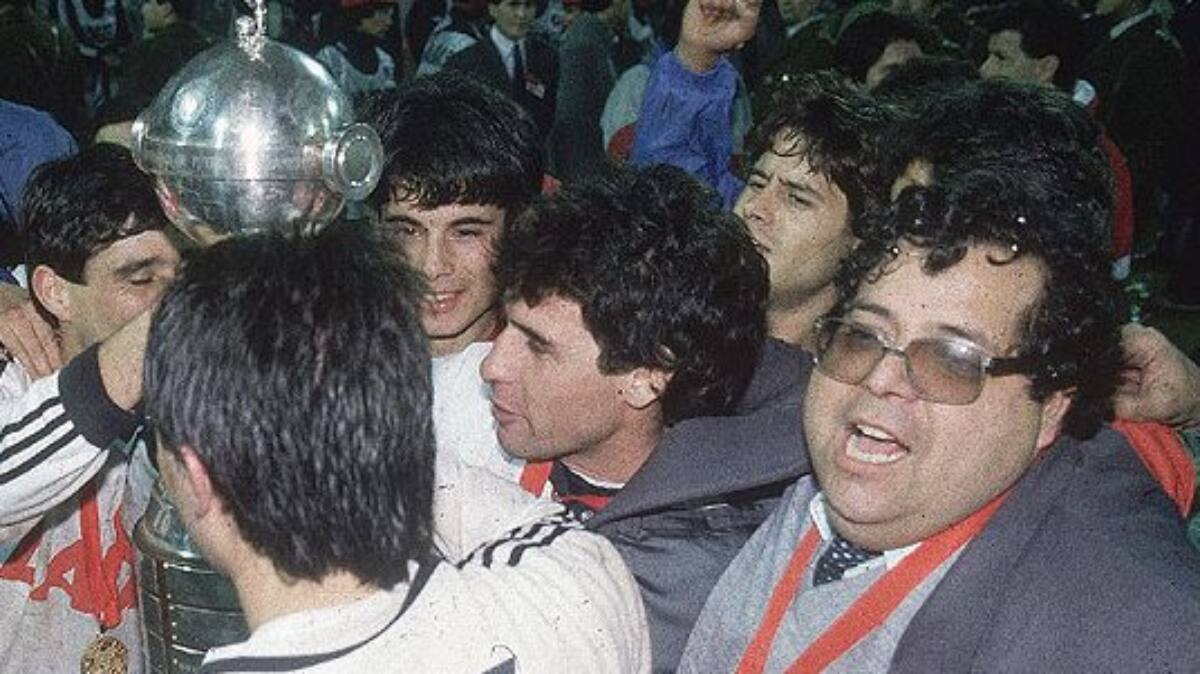 celebrando el título de Colo Colo en la Copa Libertadores.