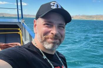 José Antonio Neme impacta en redes sociales con radical cambio de look