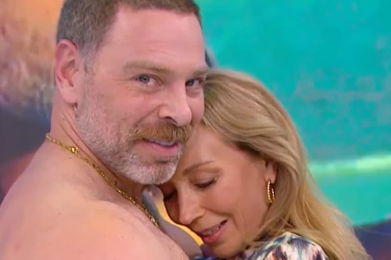 Finalmente lograron la pose dramática que buscaban. Créditos: Mucho Gusto.