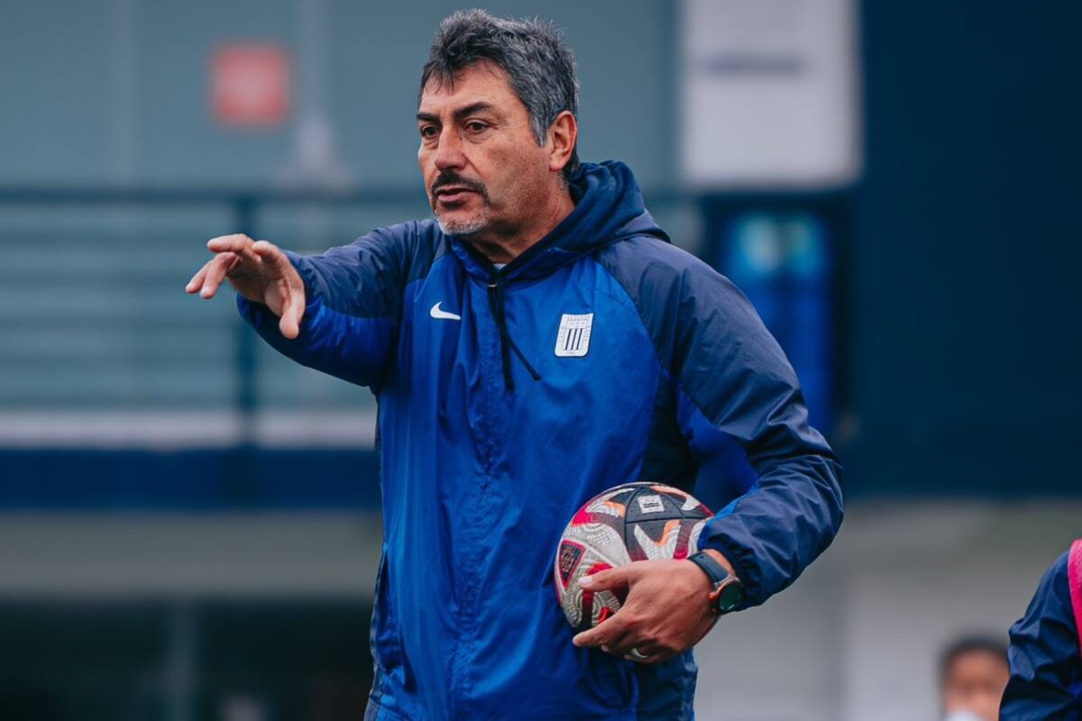 celebra su primer título con Alianza Lima en Perú.