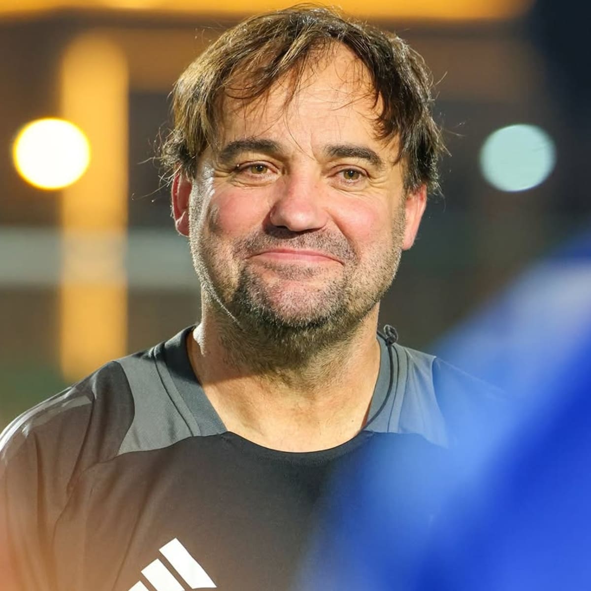No vuelve a Chile: José Luis Sierra recibe una importante noticia sobre su futuro en Qatar