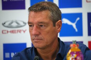 En la UC piden comprensión: “Estamos construyendo un estadio y eso genera estrés”