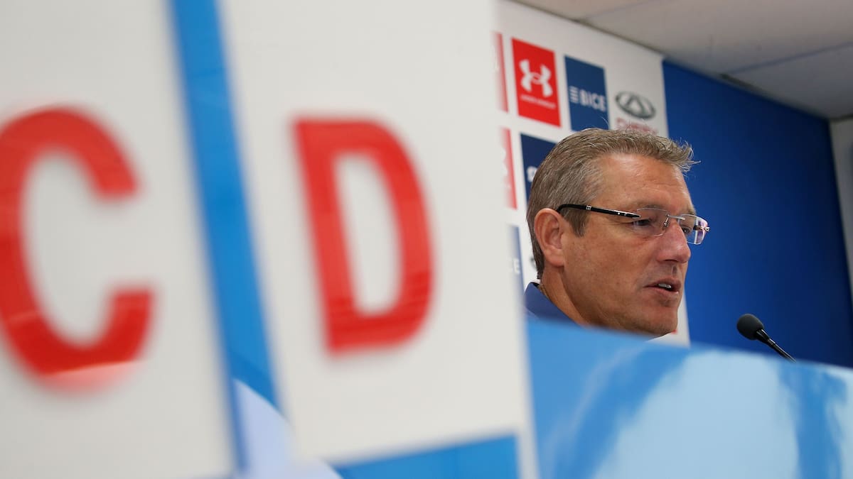 Matías Claro ratifica a José María Buljubasich y define los objetivos deportivos de Universidad Católica