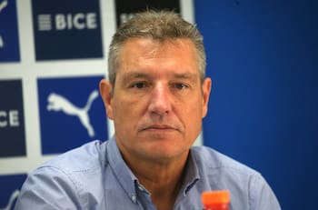 Viejo conocido de Tati Buljubasich: la opción que maneja la UC para reemplazar a Tiago Nunes