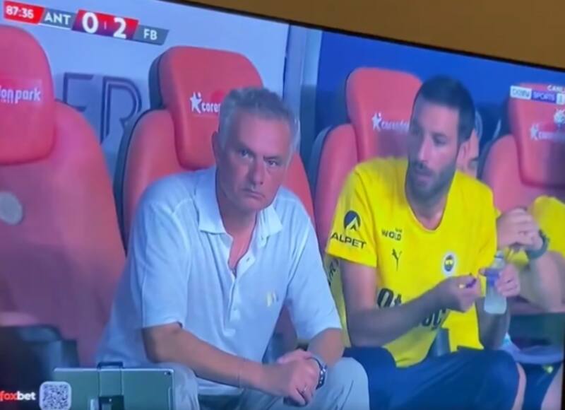 y otra reacción para los libros del fútbol.