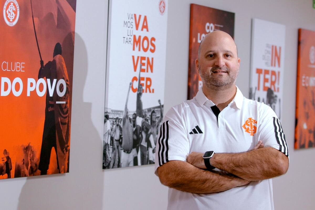 El vicepresidente del Inter no le cerró las puertas a Eduardo Vargas.
