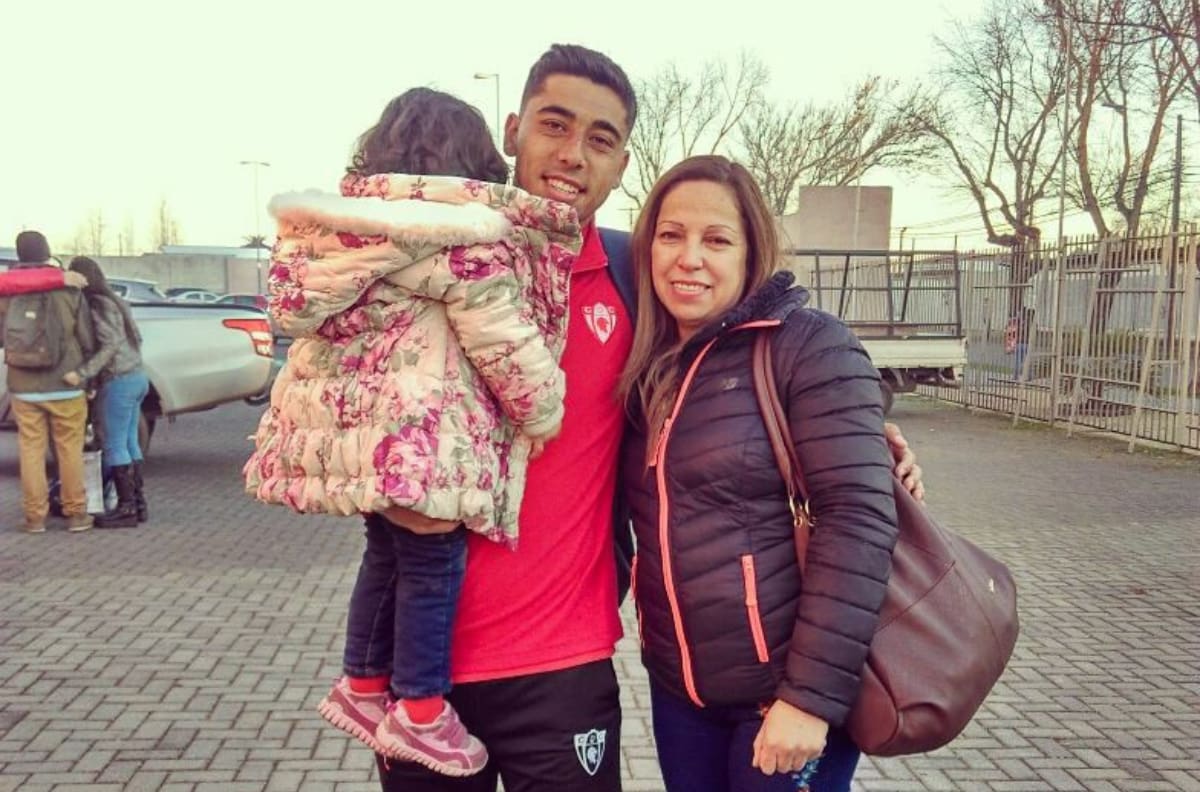 “Toda mi carrera fue gracias a mi mamá; si optaba por terminar el colegio quizás nunca hubiese sido futbolista”