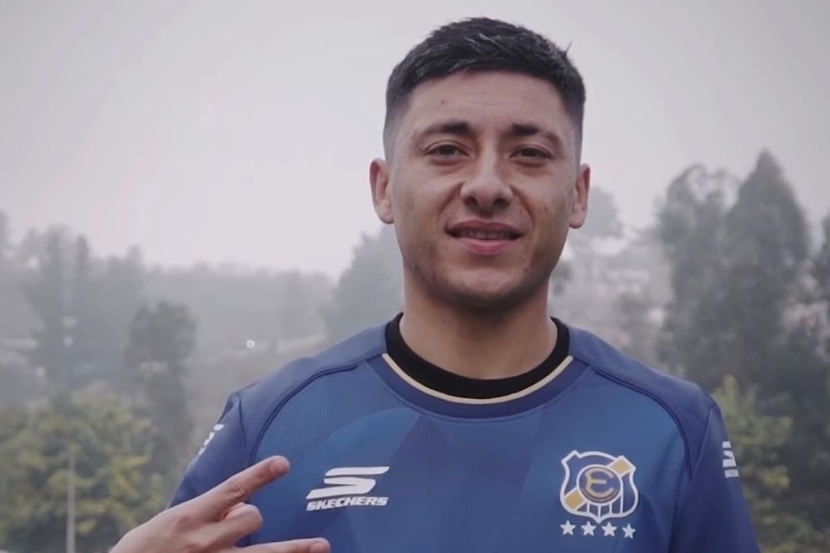El delantero firmó un contrato con Everton de Viña del Mar hasta mediados del 2028. Foto: Everton de Viña del Mar.