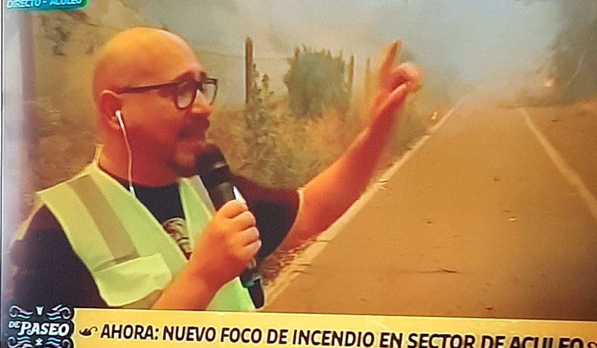 Juan Andrés Salfate como reportero de incendios